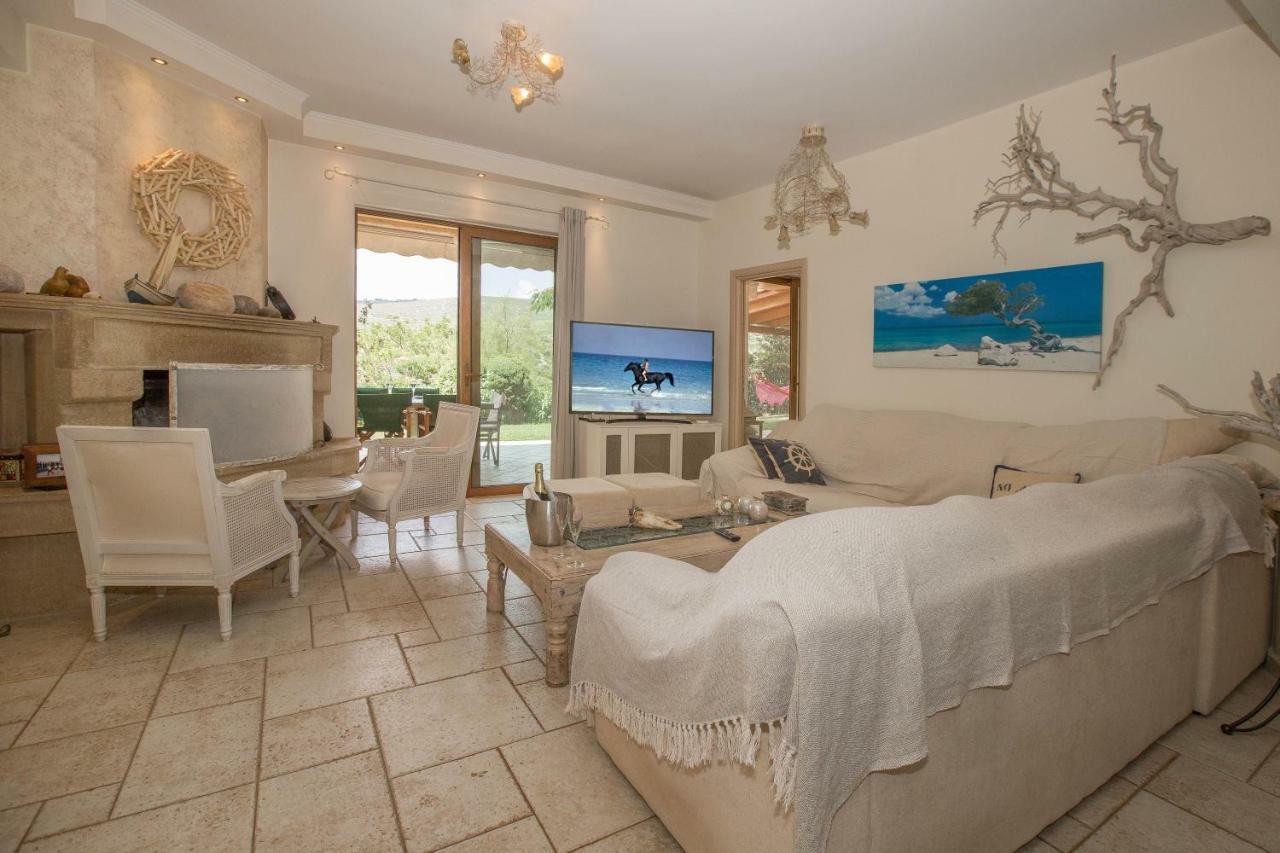 Vila Family Getaway In Marathon By Ghh Exteriér fotografie