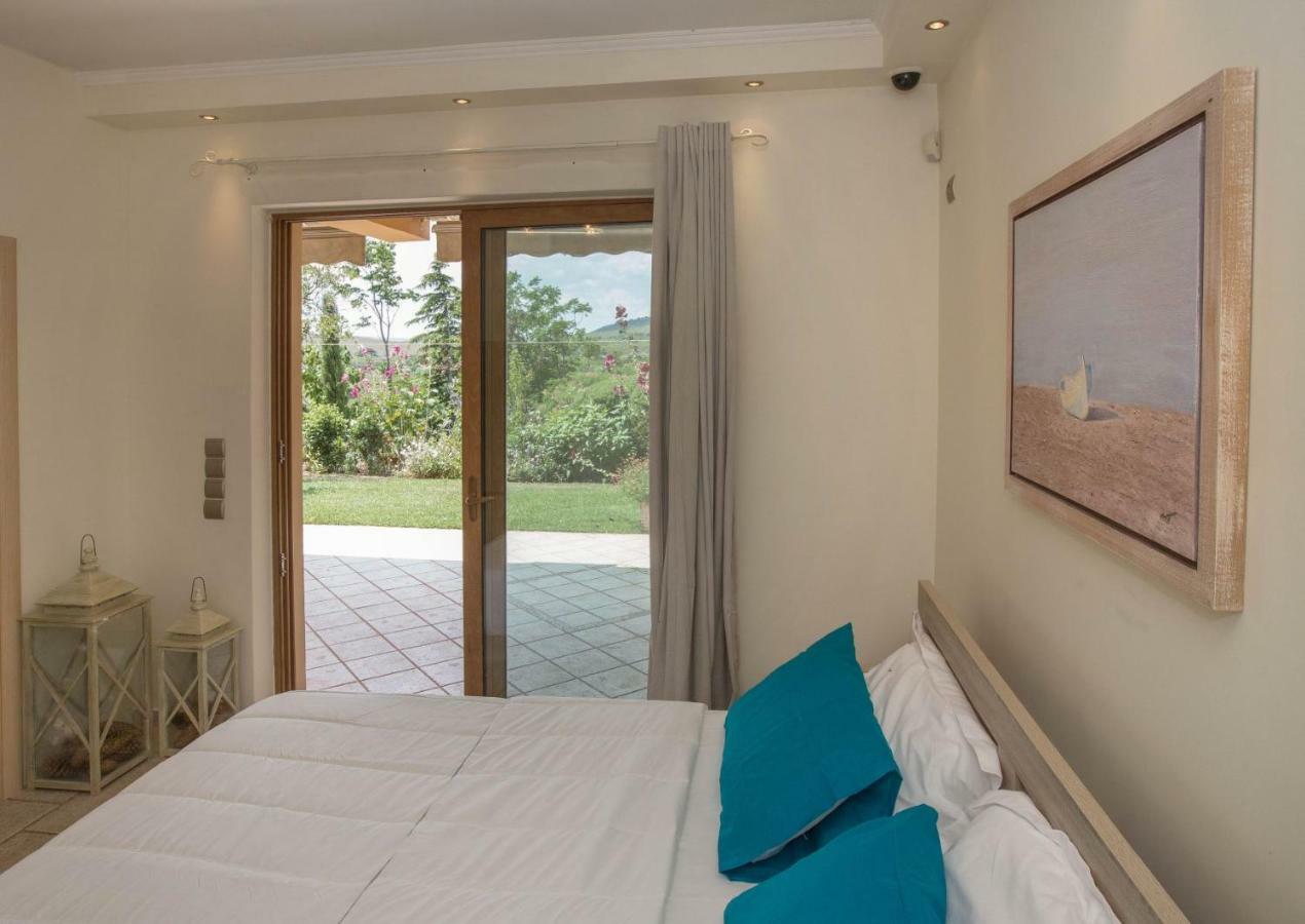 Vila Family Getaway In Marathon By Ghh Exteriér fotografie